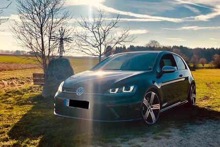 VW Golf 76.000 km 27.900 € Trostberg 83308