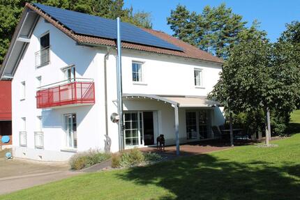 Haus Stühlingen - 8 Zimmer, 270 m&sup2;, 1.295.000&euro; | Angebot:26087153