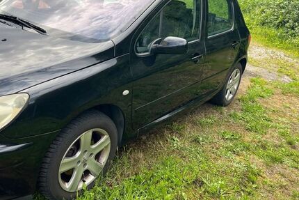 Peugeot 307 164.335 km 900 &euro; Baiersbronn 72270