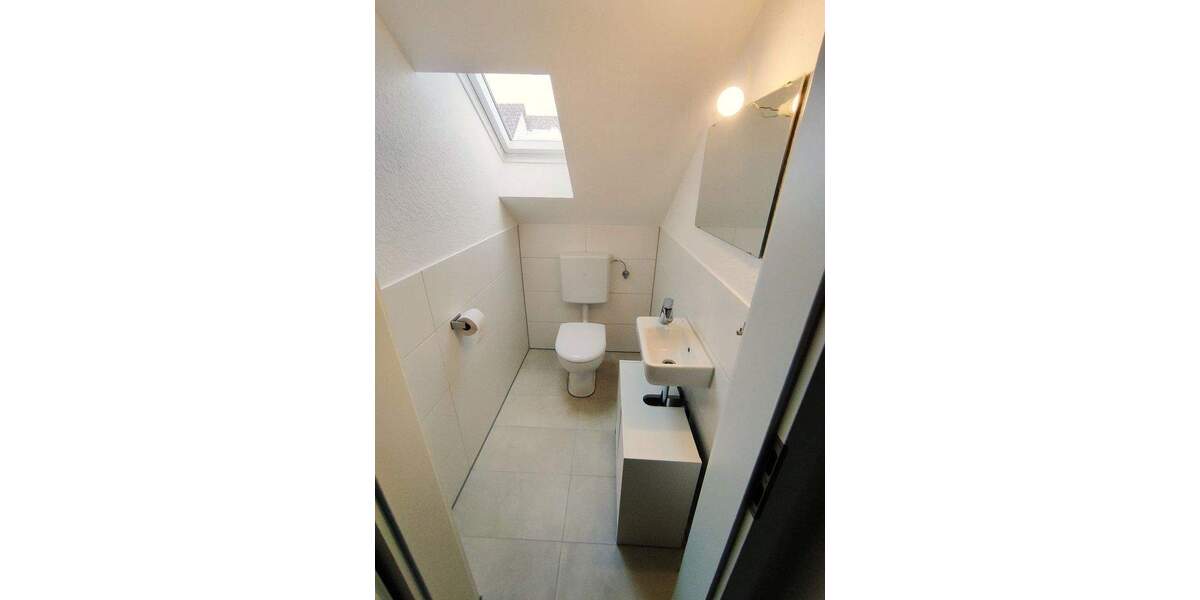 Etagenwohnung Laichingen - 6 Zimmer, 120 m&sup2;, 1.300&euro; | Angebot:25449408