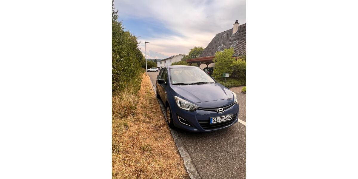 Hyundai i20 104.800 km 3.900 &euro; Siegen 57074