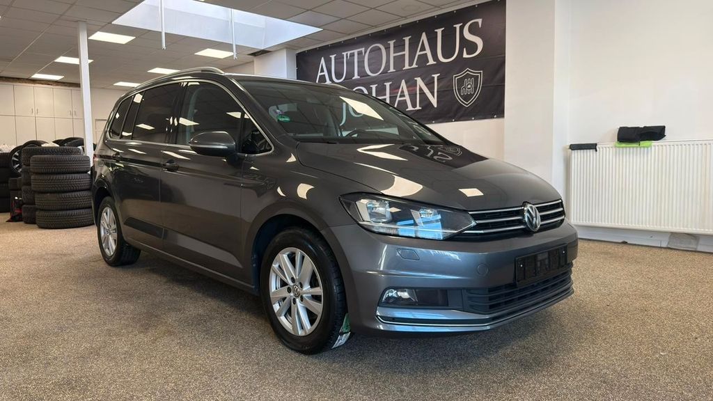 VW Touran 160.000 km 17.590 &euro; Berlin 12351