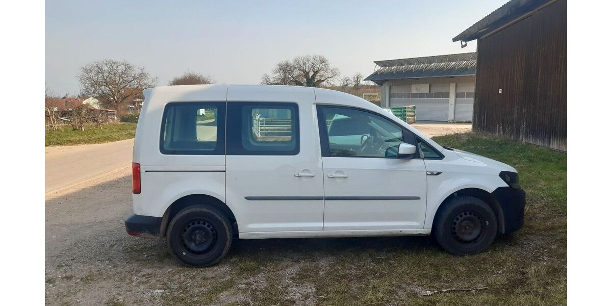 VW Caddy 138.000 km 10.600 &euro; Malsburg-Marzell 79429