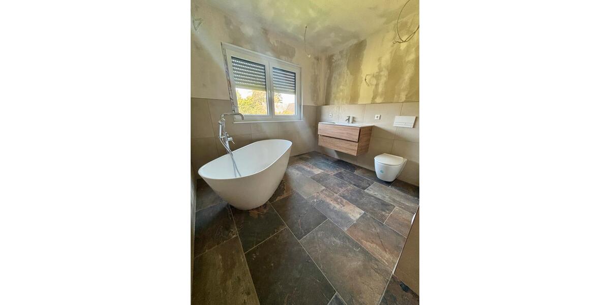 PRIVATVERKAUFNEUBAU EINFAMILIENHAUS 4 zimmer