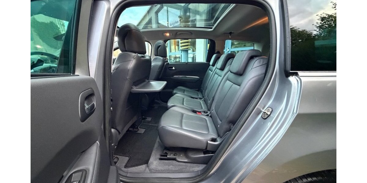 Peugeot 5008 SITZHEIZUNG LEDER AHK 117.000 km 6.499 &euro; Rudolstadt 07407