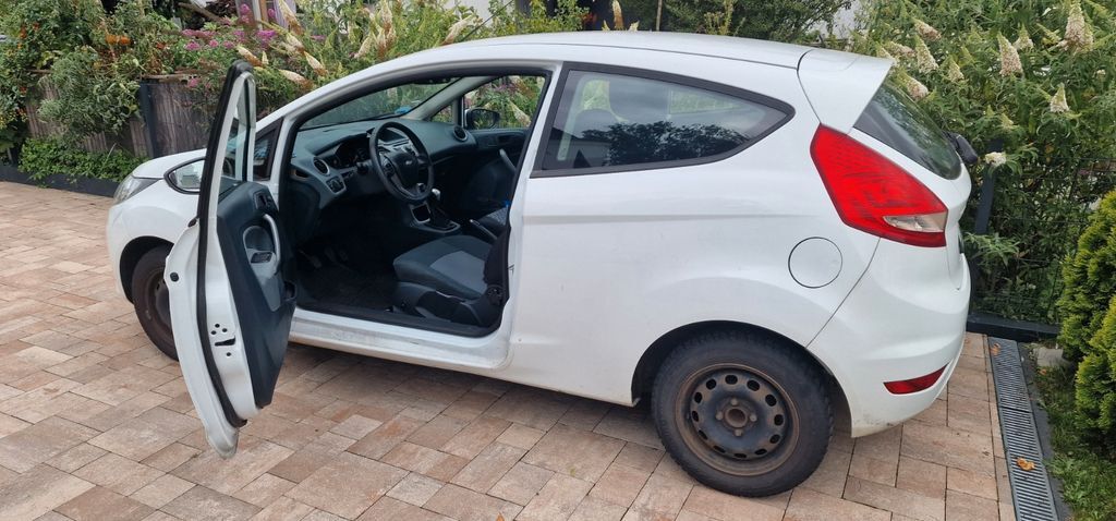 Ford Fiesta 196.000 km 1.500 € Kelkheim 65779