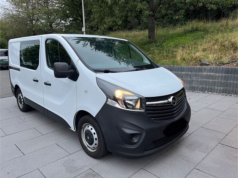 Opel Vivaro 185.433 km 8.800 € Meinerzhagen 58540