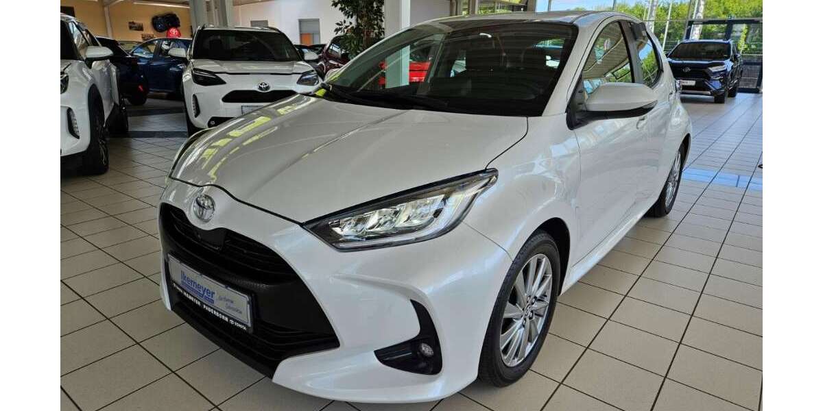 Toyota Yaris 30.000 km 18.950 &euro; Paderborn-Elsen 33104