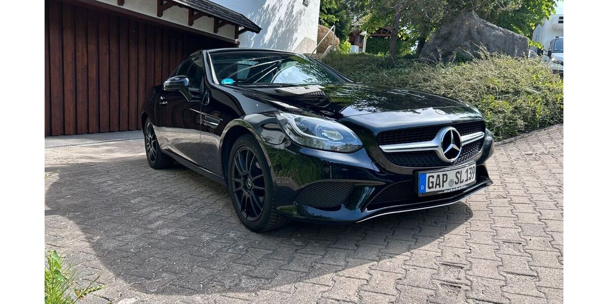 Mercedes-Benz SLC 180 93.600 km 22.499 &euro; Grainau 82491