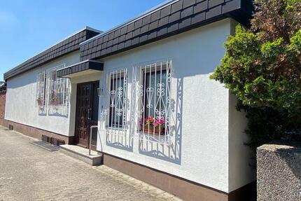 Großer Bungalow perfekt für Therapie Praxis & Wohnen 9 zimmer