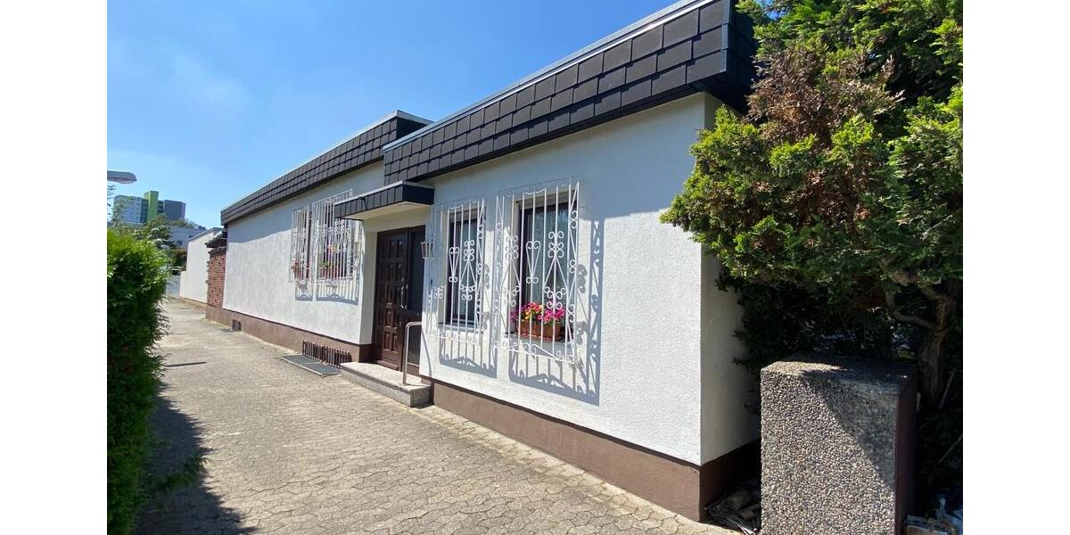 Großer Bungalow perfekt für Therapie Praxis & Wohnen 9 zimmer