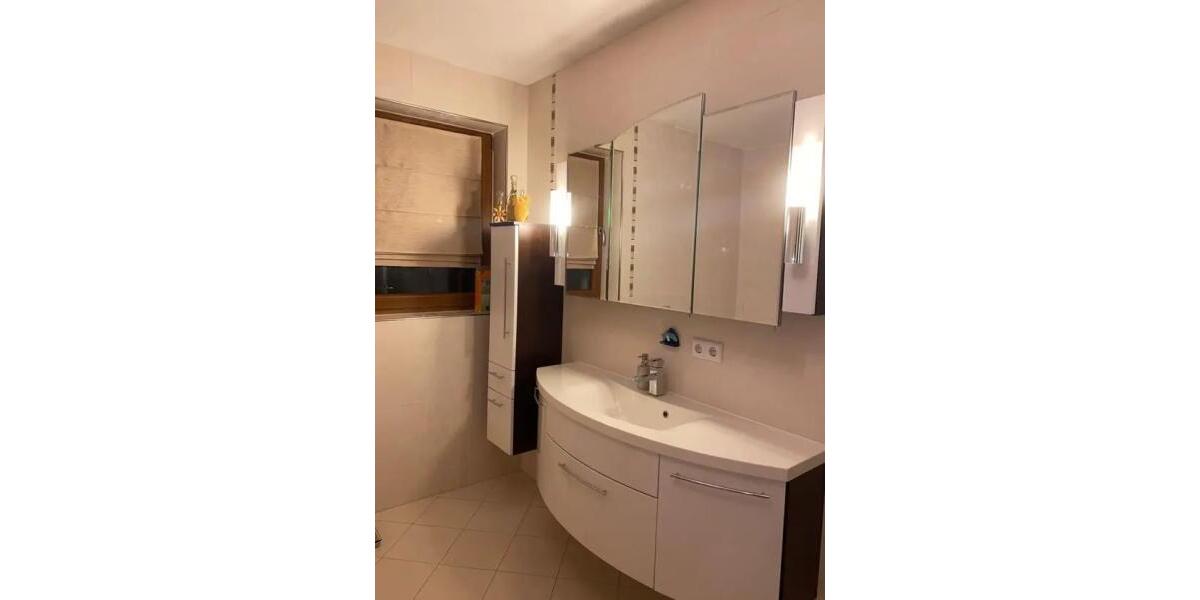 ObjNr:19320 - Topp Wohnen im sanierten EFH mit ELW, Terrasse, Garten und Schwimmbad in LU-Mundenheim 7 zimmer