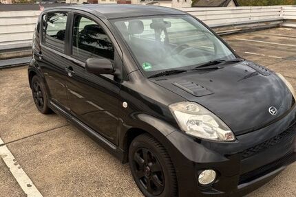 Daihatsu Sirion 91.000 km 3.300 € Leverkusen 51373