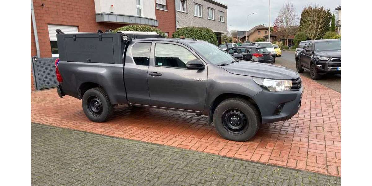 Toyota Hilux 230.000 km 20.825 &euro; Heinsberg 52525