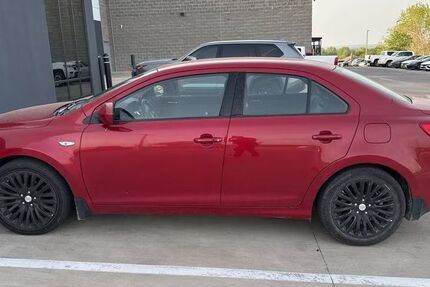 Suzuki Kizashi 215.000 km 7.600 &euro; Oerlinghausen 33813