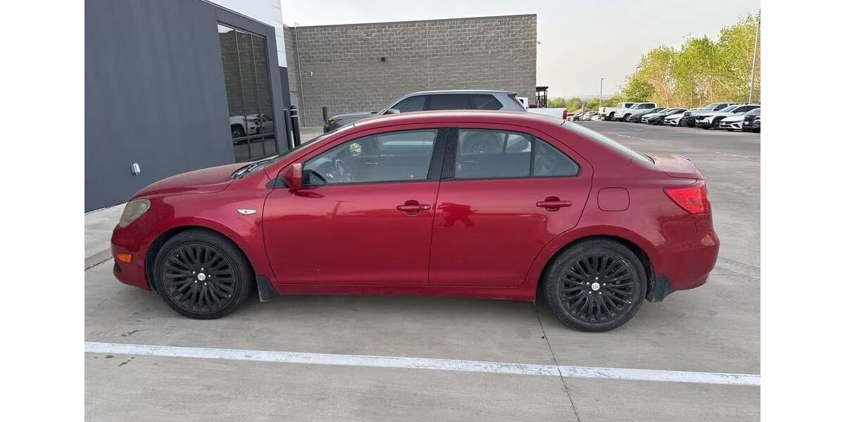 Suzuki Kizashi 215.000 km 7.600 &euro; Oerlinghausen 33813