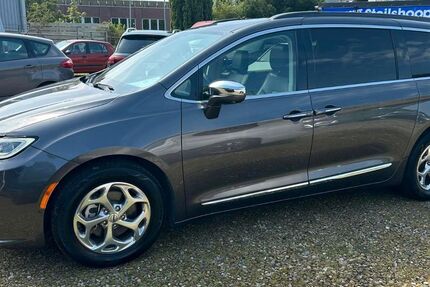 Chrysler Pacifica 114.000 km 35.999 &euro; Hamburg 22309