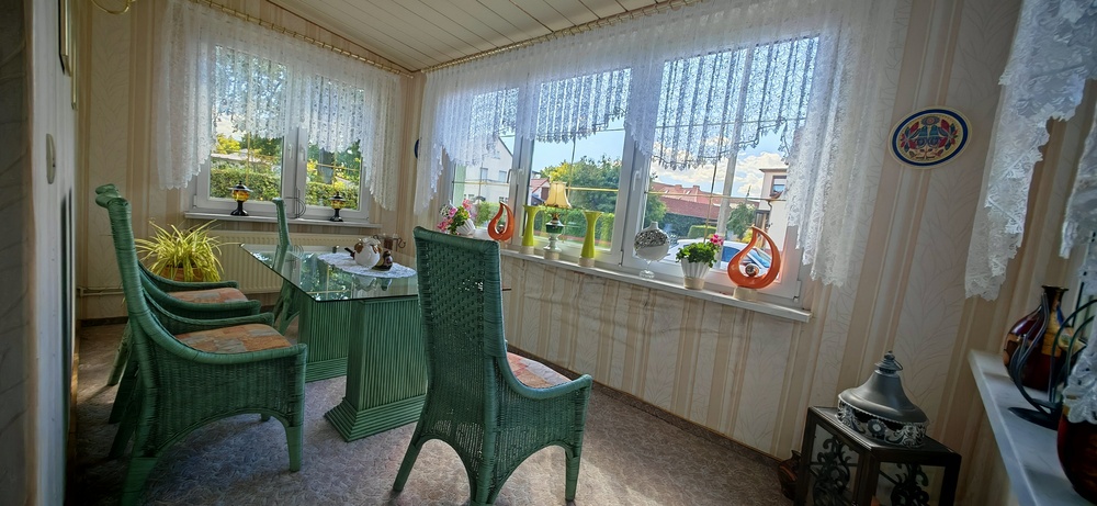 Ein- oder Zweifamilienhaus mit großem Garten 7 zimmer