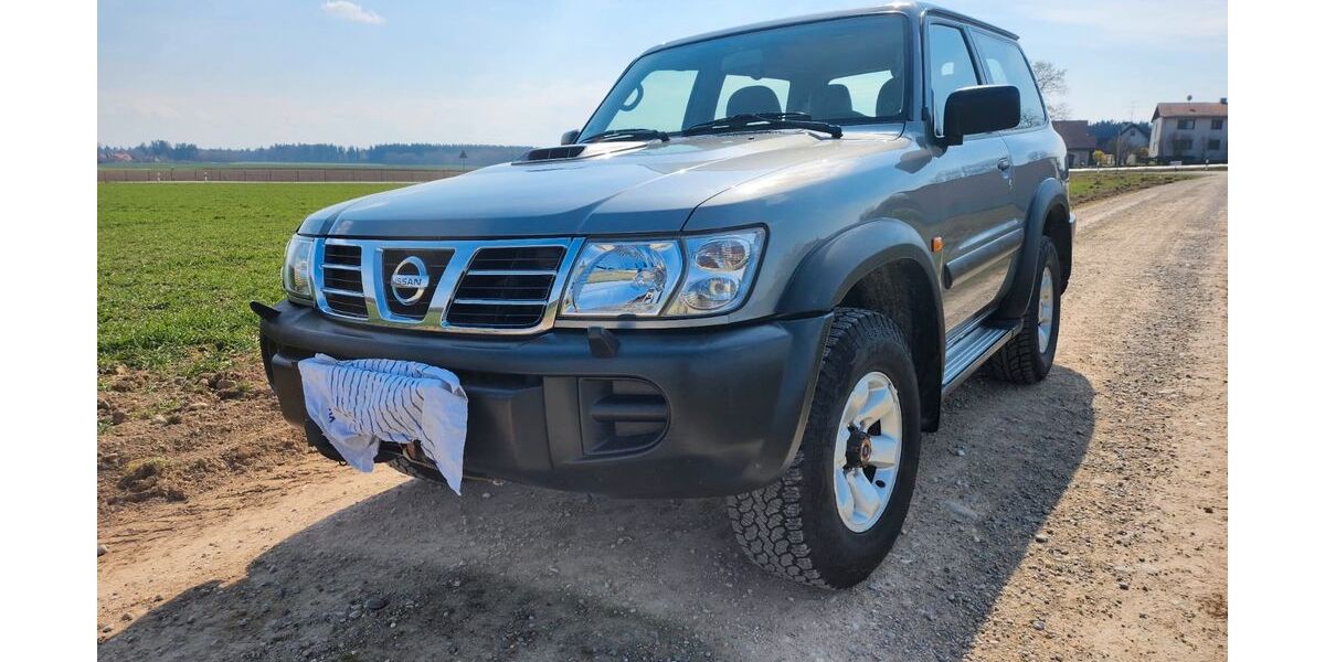 Nissan Patrol 257.000 km 12.950 &euro; Gräfelfing 82166