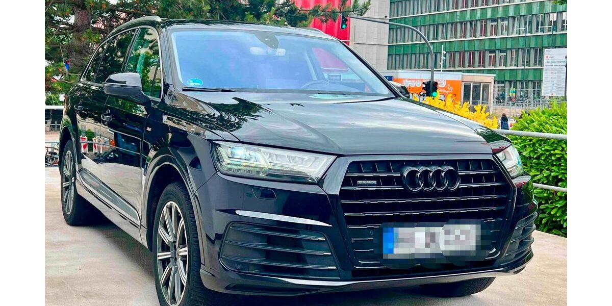 Audi Q7 305.000 km 15.999 &euro; Hamburg 22523