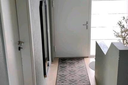 Haus Dellfeld - 4 Zimmer, 140 m&sup2;, 1.400&euro; | Angebot:26670225