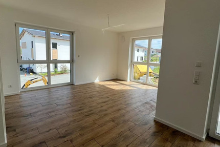 Neubau - Erstbezug 4,5 Zimmer Wohnung mit Balkon und Einbauküche in Fürstenzell zimmer