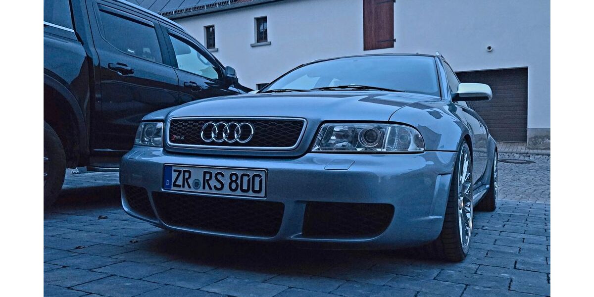 Audi RS4 146.500 km 49.500 &euro; Großenstein 07580