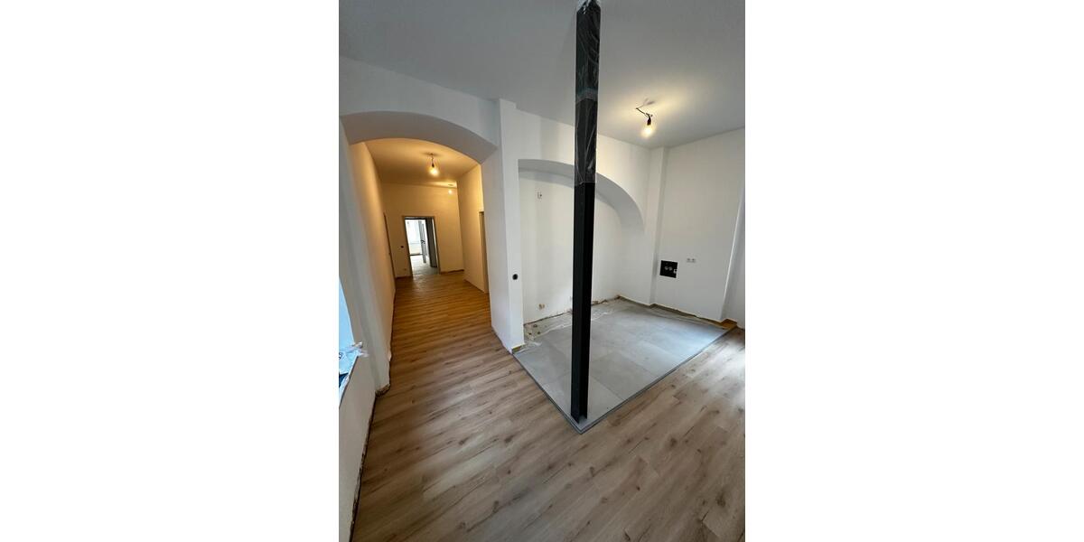 Exklusive 5-Zimmer-Wohnung am Markt in Gera inklusive Aufzug 5 zimmer