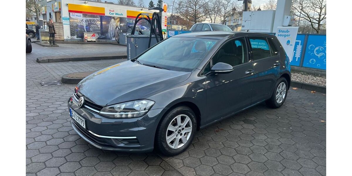 VW Golf 93.500 km 14.300 &euro; Berlin 13585