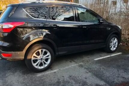 Ford Kuga 95.000 km 12.990 &euro; Bremen 28307