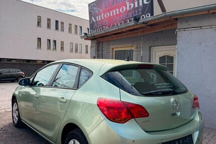 Opel Astra 121.000 km 3.900 &euro; Magdeburg 39106