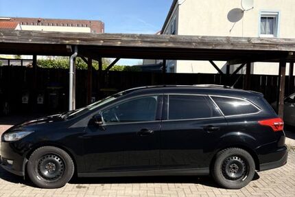 Ford Focus 140.000 km 8.999 &euro; Garbsen 30823