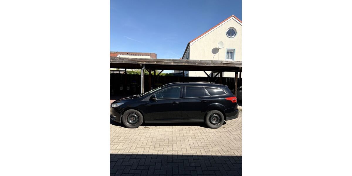 Ford Focus 140.000 km 8.999 &euro; Garbsen 30823