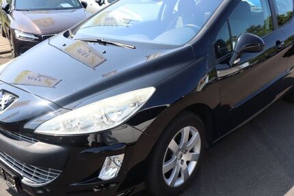 Peugeot 308 130.440 km 1.950 € Gersfeld 36129
