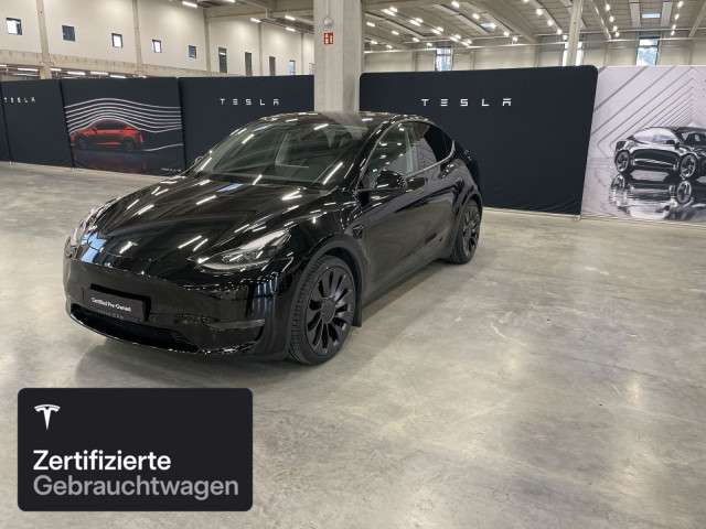 Tesla Model Y 26.813 km 42.600 &euro; Hanau 63457