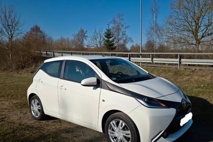 Toyota Aygo (X) 31.000 km 9.900 &euro; Frankenberg 35066