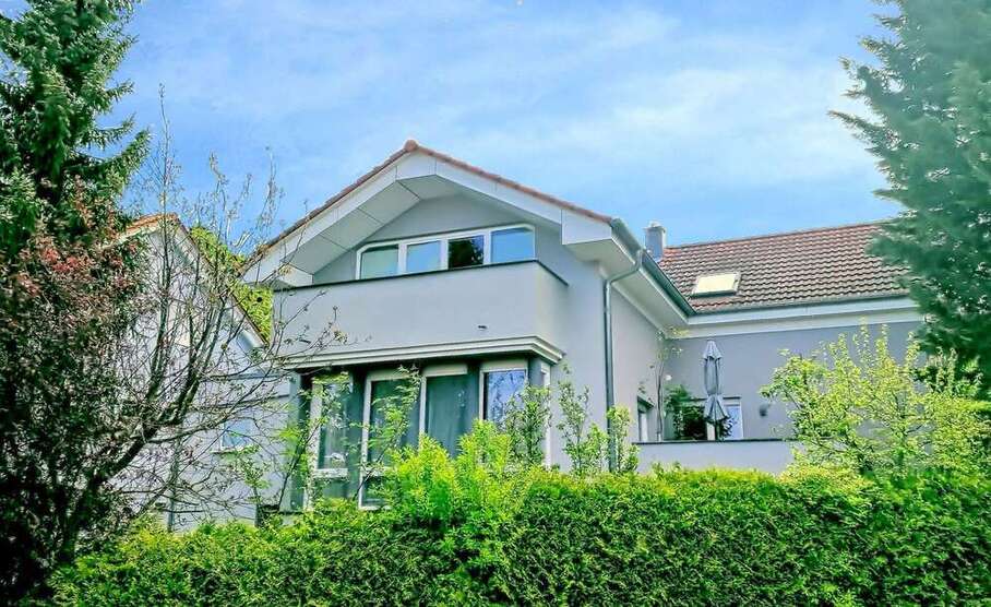 Haus zum Kaufen in Weissach-Flacht Kreis Böblingen 922.000 € 283 m²