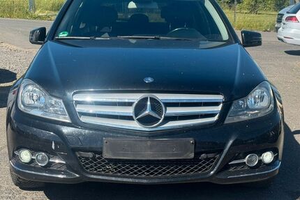 Mercedes-Benz C 180 275.944 km 3.200 &euro; Gelenberg 53539