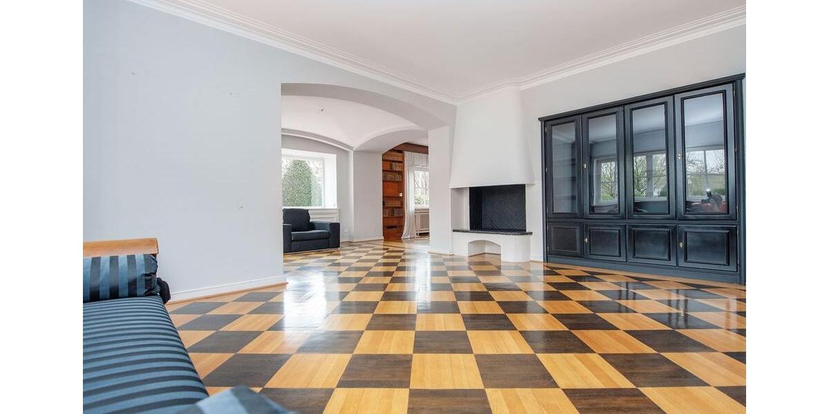 Villa Bielefeld Schildesche - 7 Zimmer, 272 m&sup2;, 2.700&euro; | Angebot:26291726