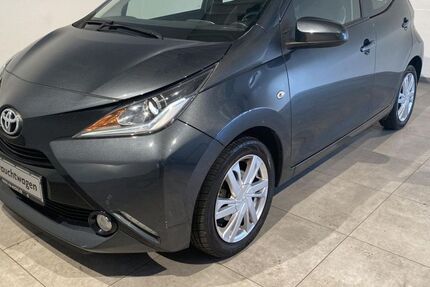Toyota Aygo (X) 70.193 km 7.980 € Bochum - Linden 44879