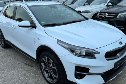 Kia XCeed 110.000 km 16.900 &euro; München 81243