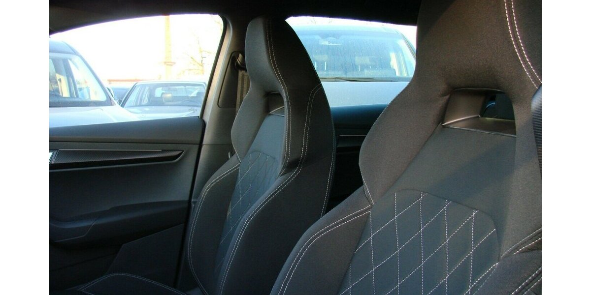 Skoda Karoq 2,0TDi 4x4 Sportline ACC AHK SHZ Matrix 13.915 km 35.980 &euro; Falkensee 14612