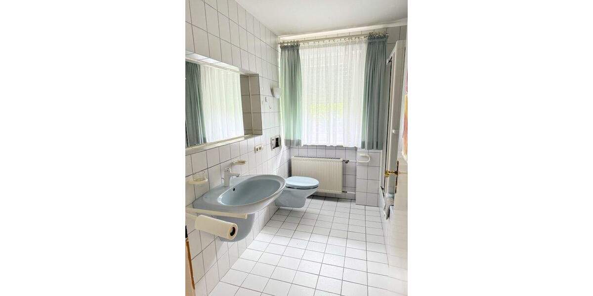 Mehrfamilienhaus, Wohnhaus Landau an der Isar Landau - 6 Zimmer, 165 m&sup2;, 359.500&euro; | Angebot:25674966