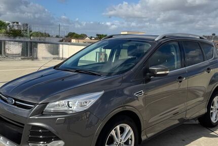 Ford Kuga 216.000 km 10.400 € Bedburg 50181