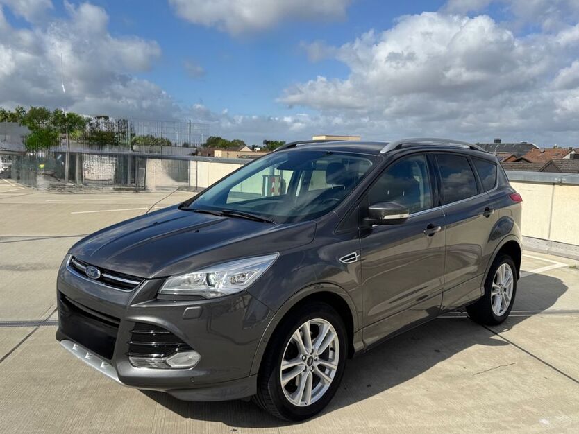 Ford Kuga 216.000 km 10.400 € Bedburg 50181