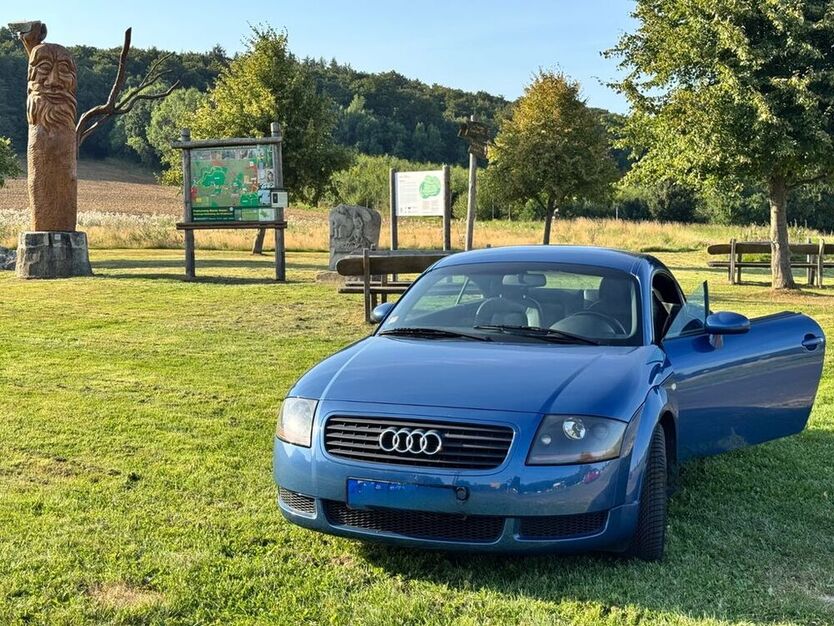 TT