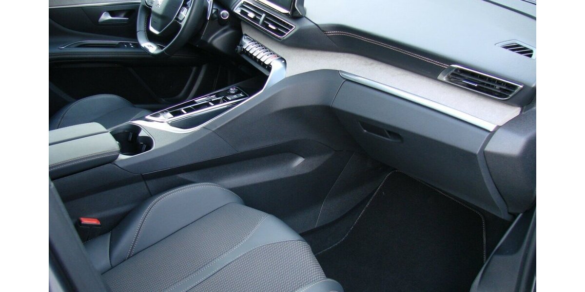 Peugeot 3008 1.2 PureTech GT ACC LED Pano 360º 14.773 km 24.980 &euro; Falkensee 14612