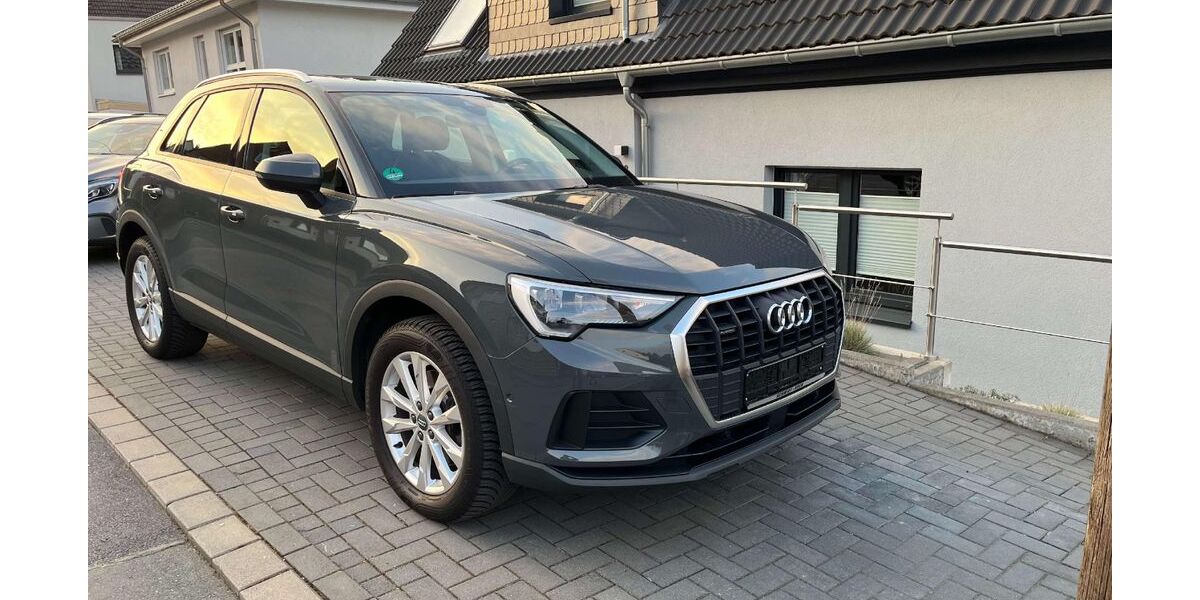 Audi Q3 108.000 km 25.990 &euro; Dortmund 44265