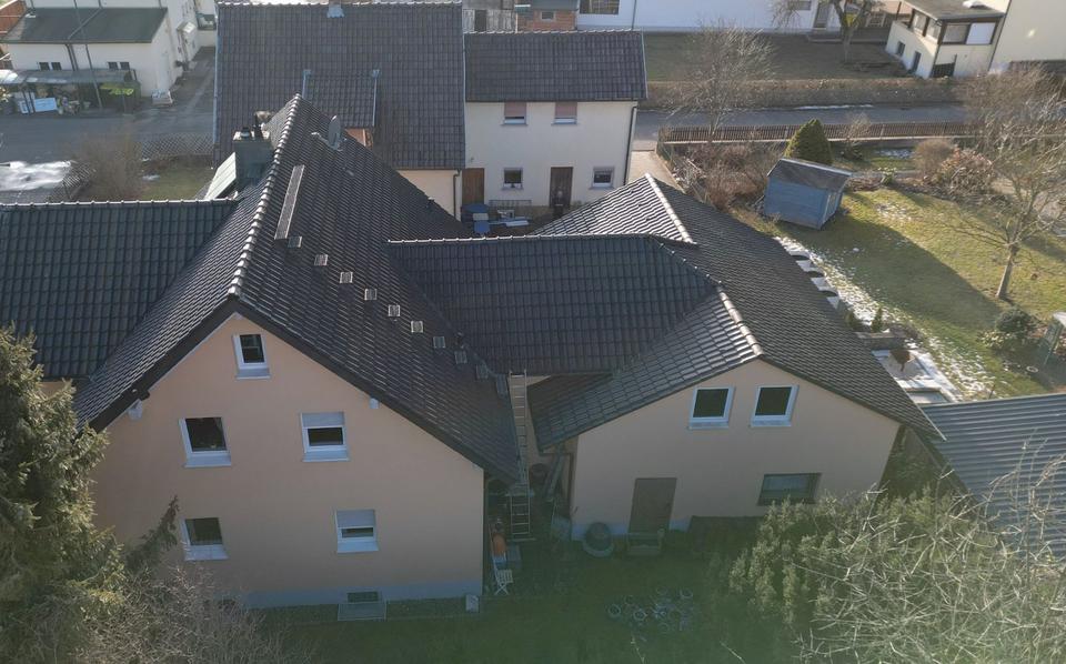Einfamilienhaus Stockheim - 7 Zimmer, 240 m&sup2;, 450.000&euro; | Angebot:25414442