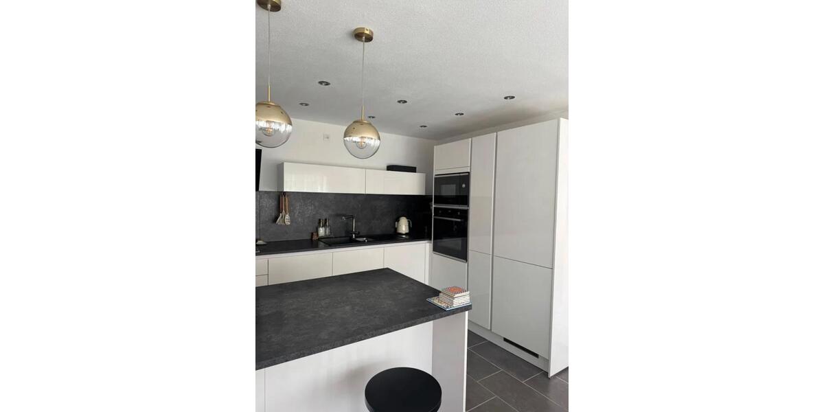 Erdgeschoßwohnung Rottenburg am Neckar - 3 Zimmer, 100 m&sup2;, 1.700&euro; | Angebot:26660130